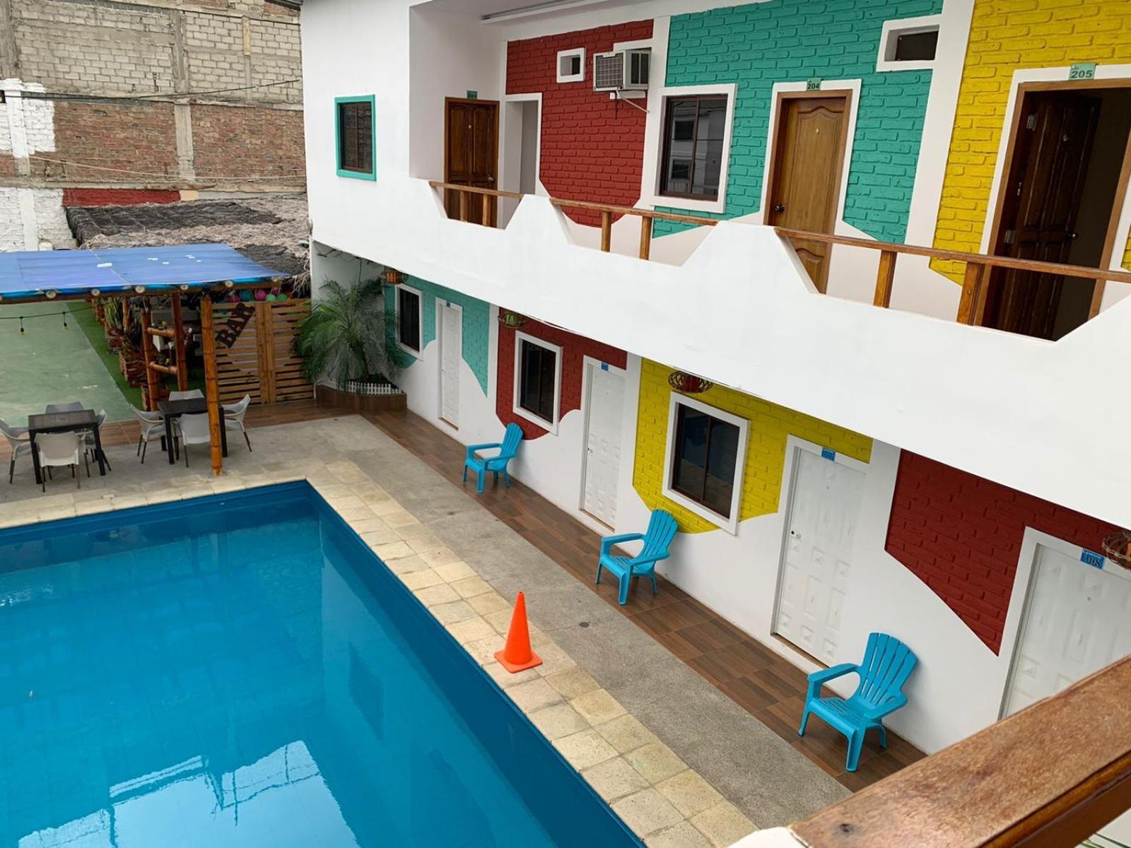 Hostal Las Velas Hotel Manta Bagian luar foto