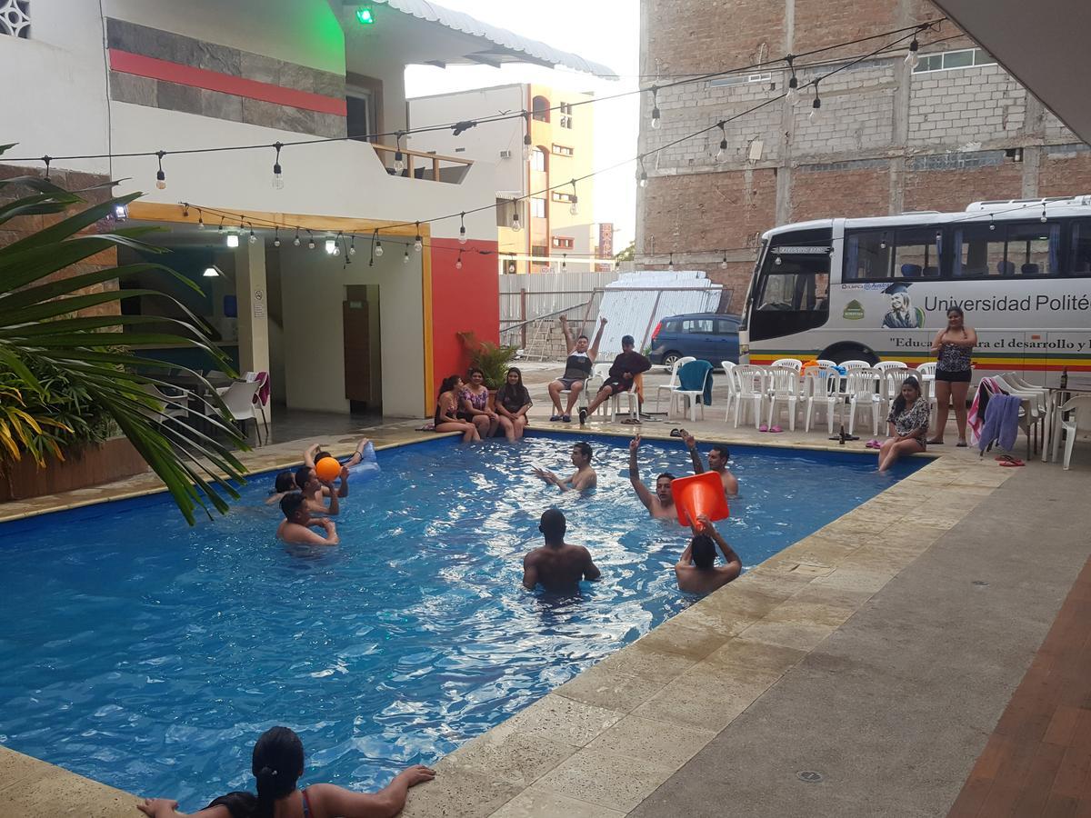 Hostal Las Velas Hotel Manta Bagian luar foto