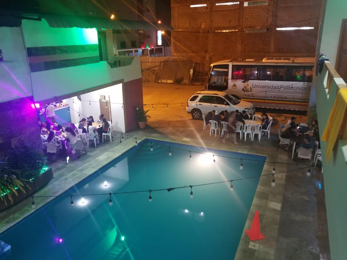 Hostal Las Velas Hotel Manta Bagian luar foto