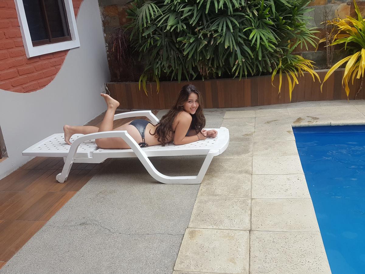 Hostal Las Velas Hotel Manta Bagian luar foto