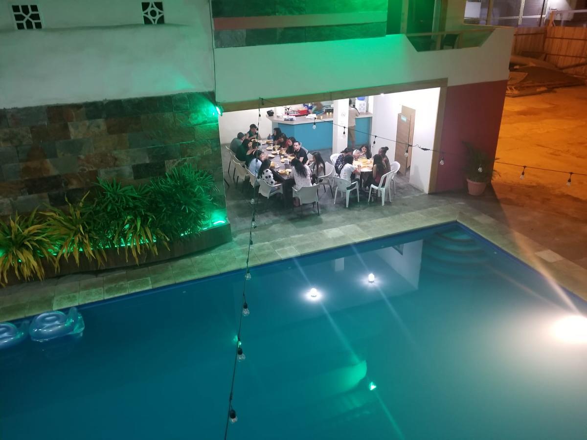 Hostal Las Velas Hotel Manta Bagian luar foto