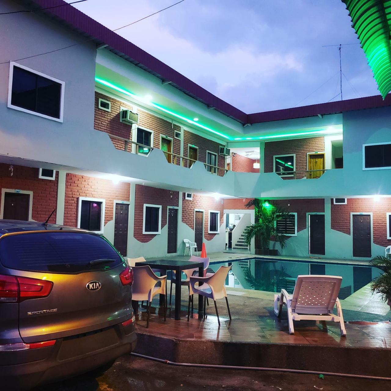 Hostal Las Velas Hotel Manta Bagian luar foto